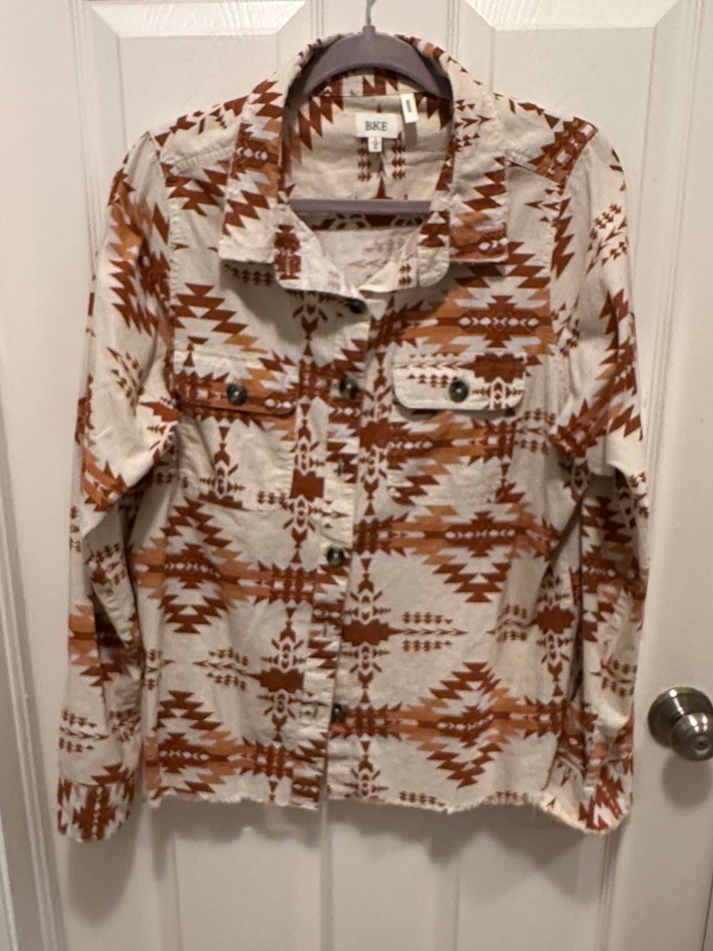 BKE Aztec Print button down shirt. Sz Large